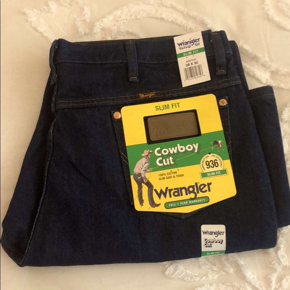 NWT:  MENS WRANGLER COWBOY CUT JEANS SIZE 38x30